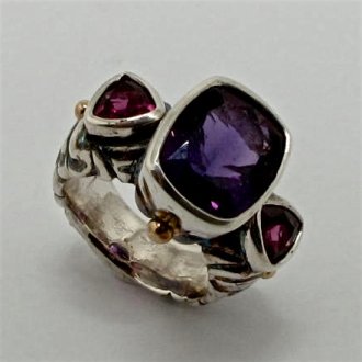 A Handmade Sterling Silver, 18ct Yellow Gold, Amethyst and Rhodalite Garnet RING.