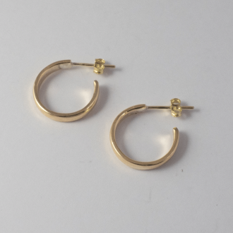 A Pair of 9ct Yellow Gold  HOOP Style EARRINGS.  Gold Mass 3.7gms.