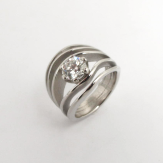 A Handmade Platinum and Diamond RING. Platinum Mass 14 gms.