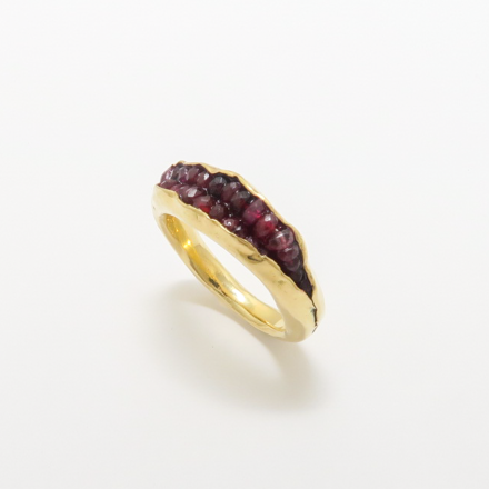 Rubies and gold - a voluptuous ring 