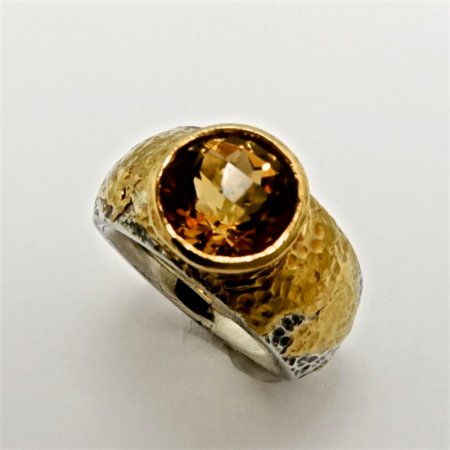 A Handmade Sterling Silver 18ct and 22ct Yellow Gold RING set with Round Facetted Citrine.