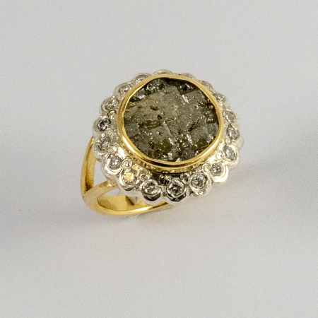 A Handmade Sterling Silver and 18ct Yellow Gold RING set with Drusy Diamond and 18 Round Brilliant-cut Diamonds.