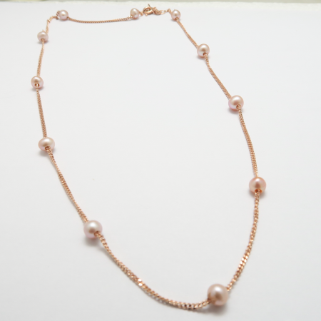 A 9ct Rose Gold Chain NECKLACE with White Freshwater Pearls. 4mm Diameter.
