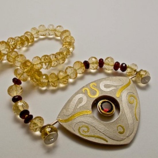 Handmade Sterling Silver and 22ct Yellow Gold and NECKLACE/PENDANT with Garnet and Citrine