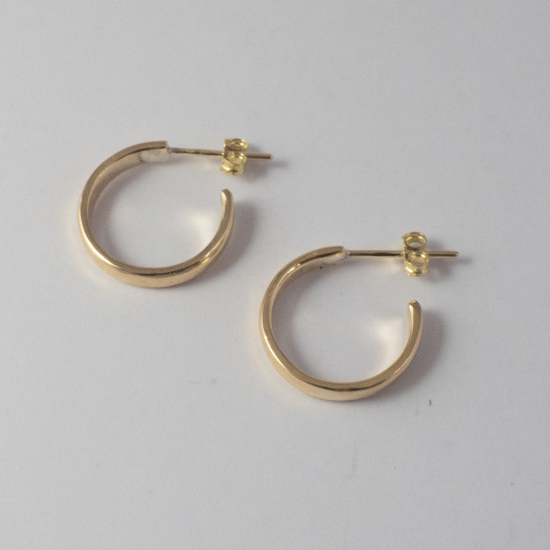 A Pair of 9ct Yellow Gold  HOOP Style EARRINGS.  Gold Mass 3.7gms.
