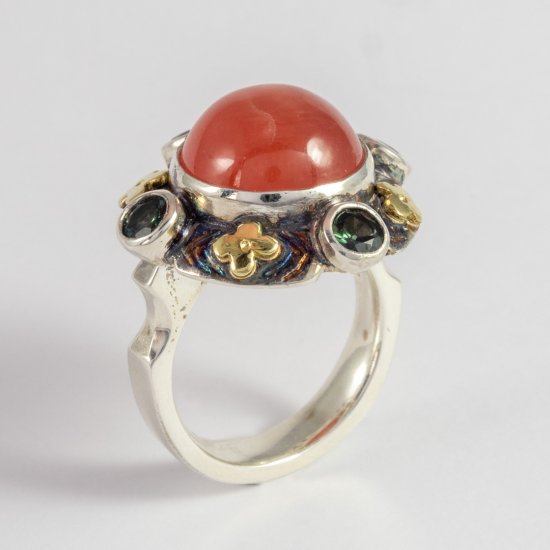 A Handmade Sterling Silver, 18ct Yellow Gold, Rhodochrosite and Green Sapphire RING.